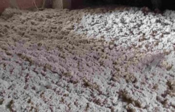 Lato w Leżajsku: 5 stopni mniej Klient narzekał na upał na piętrze. Po wymianie starej wełny na gęstą celulozę, temperatura latem spadła drastycznie. "Klimatyzacja stała się zbędna" – usłyszeliśmy.